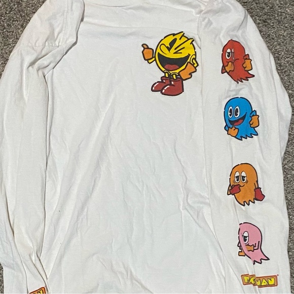 Other - Pac-Man long sleeve t-shirt